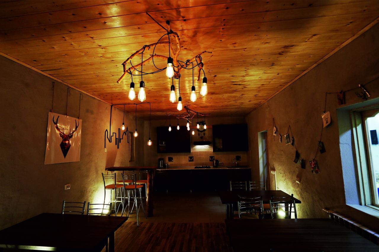 Interhouse Karakol Hostel Buitenkant foto