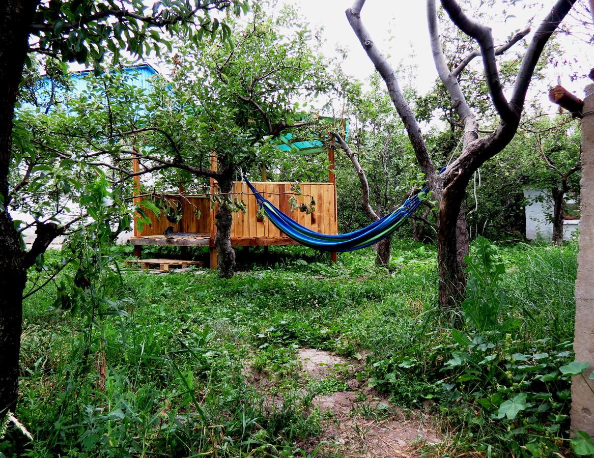 Interhouse Karakol Hostel Buitenkant foto